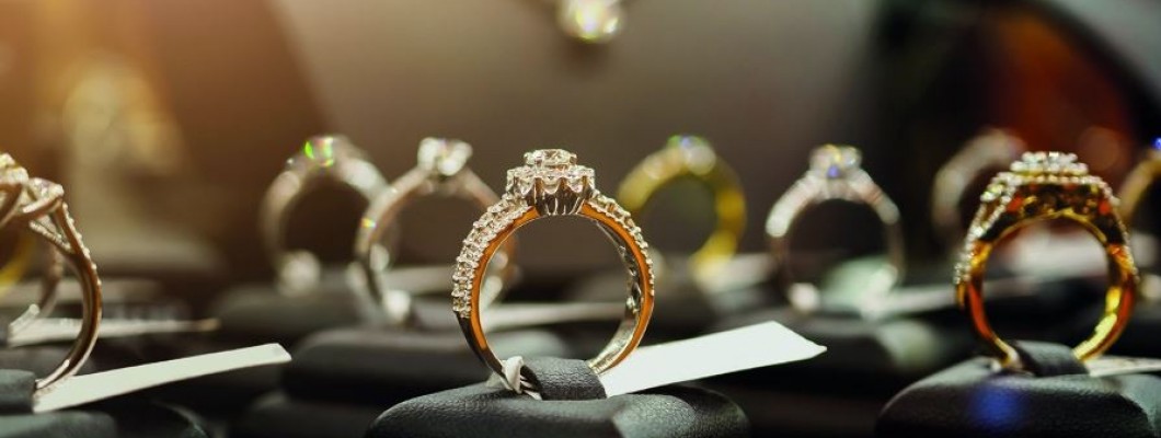 دليلك لأفضل اكسسوارات نسائية ماركات لكمال أناقتك