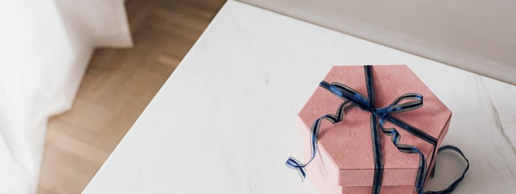 أفكار أشعار غزلية ترفقها مع الهدايا