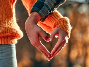 دليلك لأجمل عبارات الحب والغزل